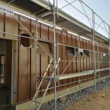 bardage bois et couverture à joint debout acier 